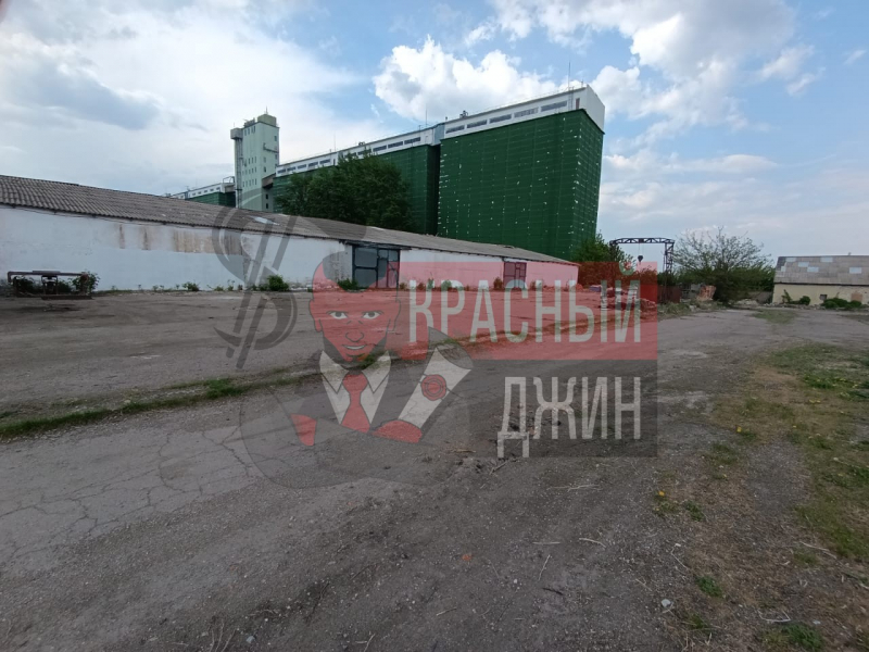 Коммерция (3 склада 1402,9 м кв, 398,7 м кв и 456,6 м кв (склад холодильник) + 18,9 соток, Ростовская область, Чертково