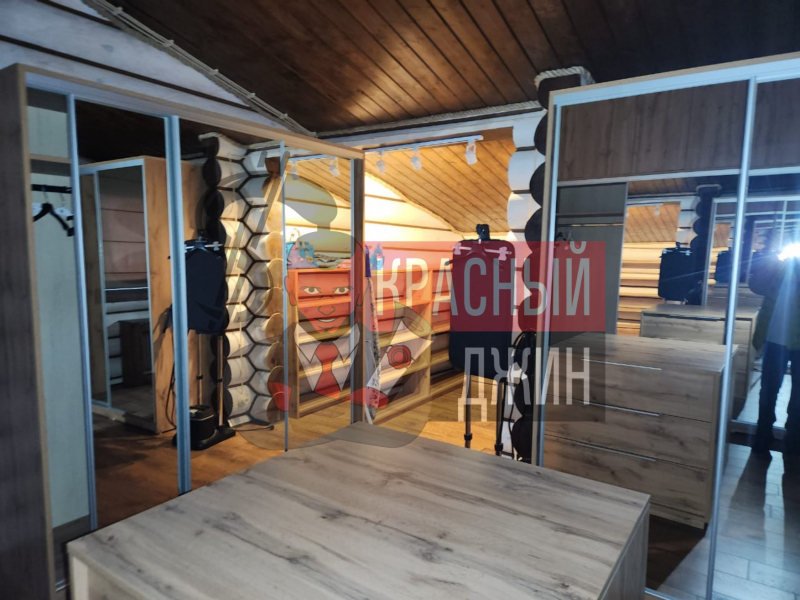 Дом с земельным участком 585,6 кв.м Свердловская область