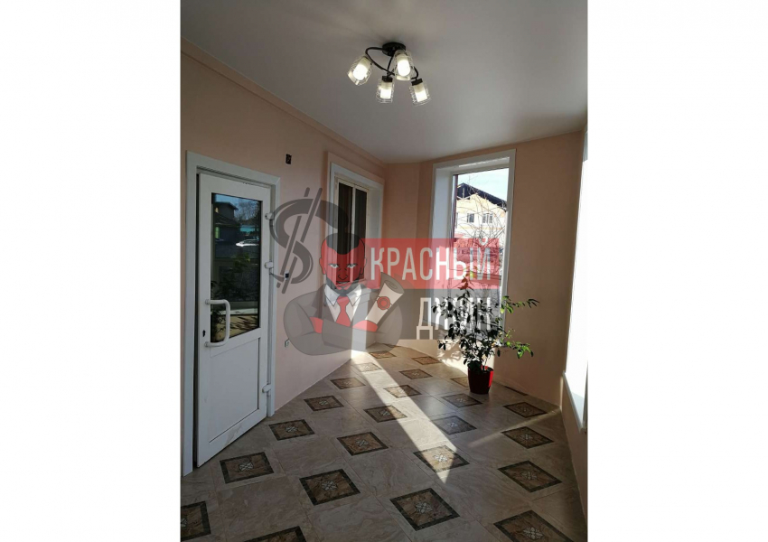 Дом с земельным участком 274.4 кв.м Приморский край