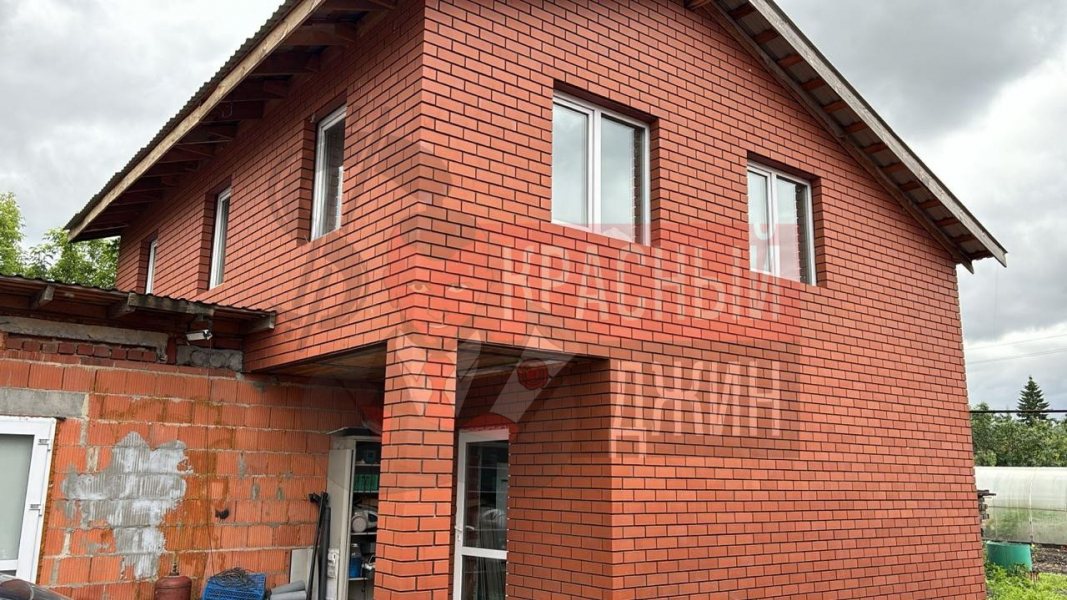 Дом с земельным участком 145,2 кв.м г. Челябинск