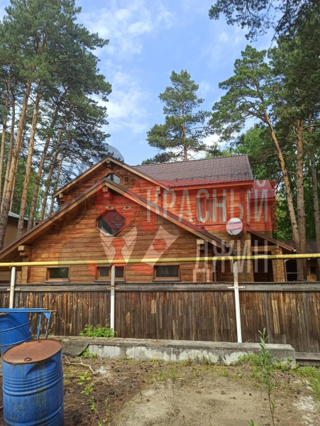 Дом с земельным участком 250,2 кв.м г. Новосибирск
